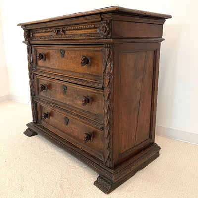 ITALIAN CARVED WALNUT CHEST OF DRAWERS