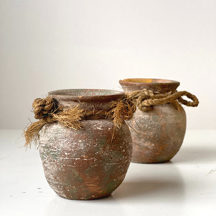 MINIATURE TERRACOTTA POTS (PAIR)