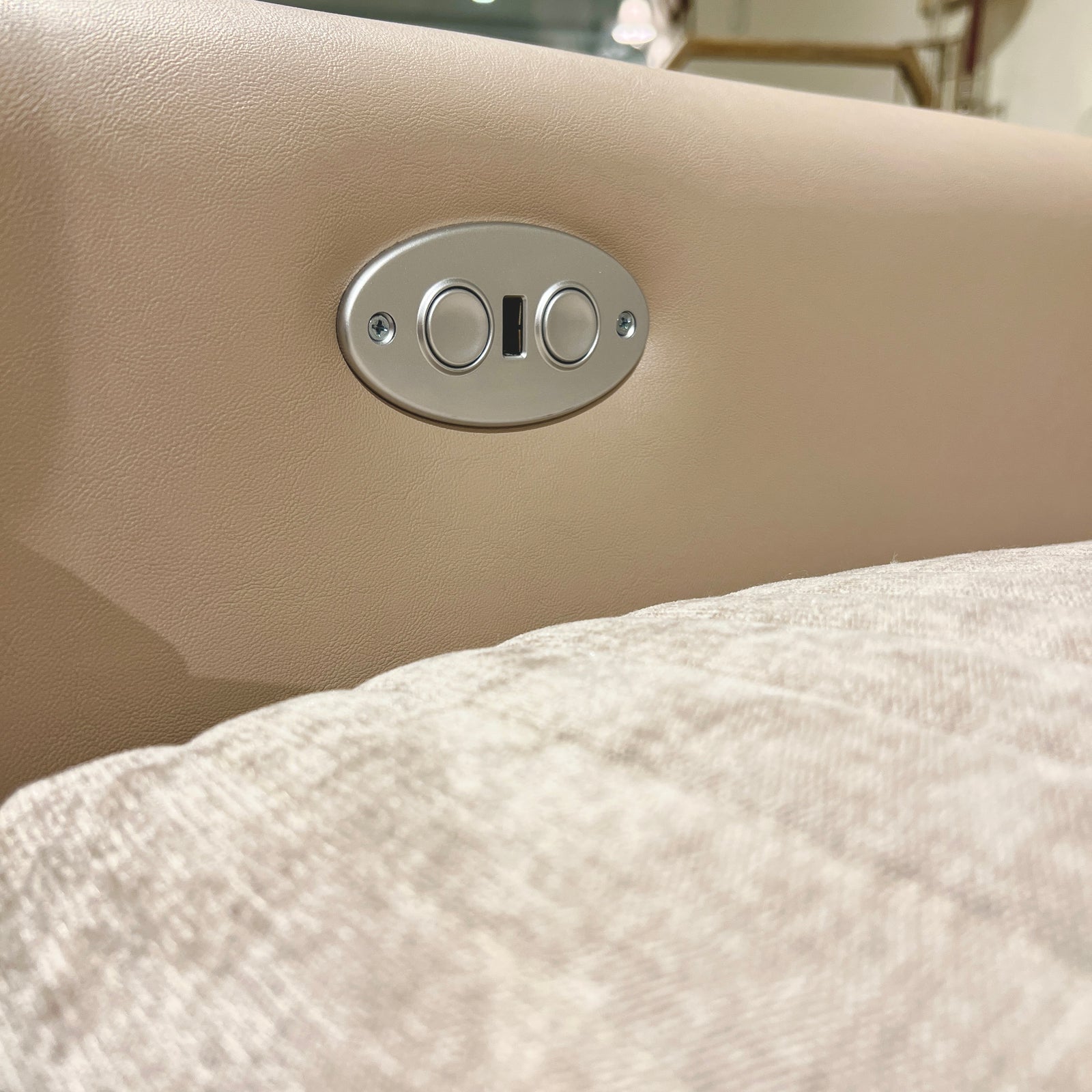 HIGH BACK RECLINER - VEGAN LEATHER - SHOWROOM SAMPLE