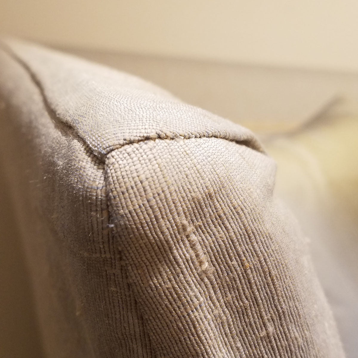 SUMMER SOFA - SHOWROOM SAMPLE