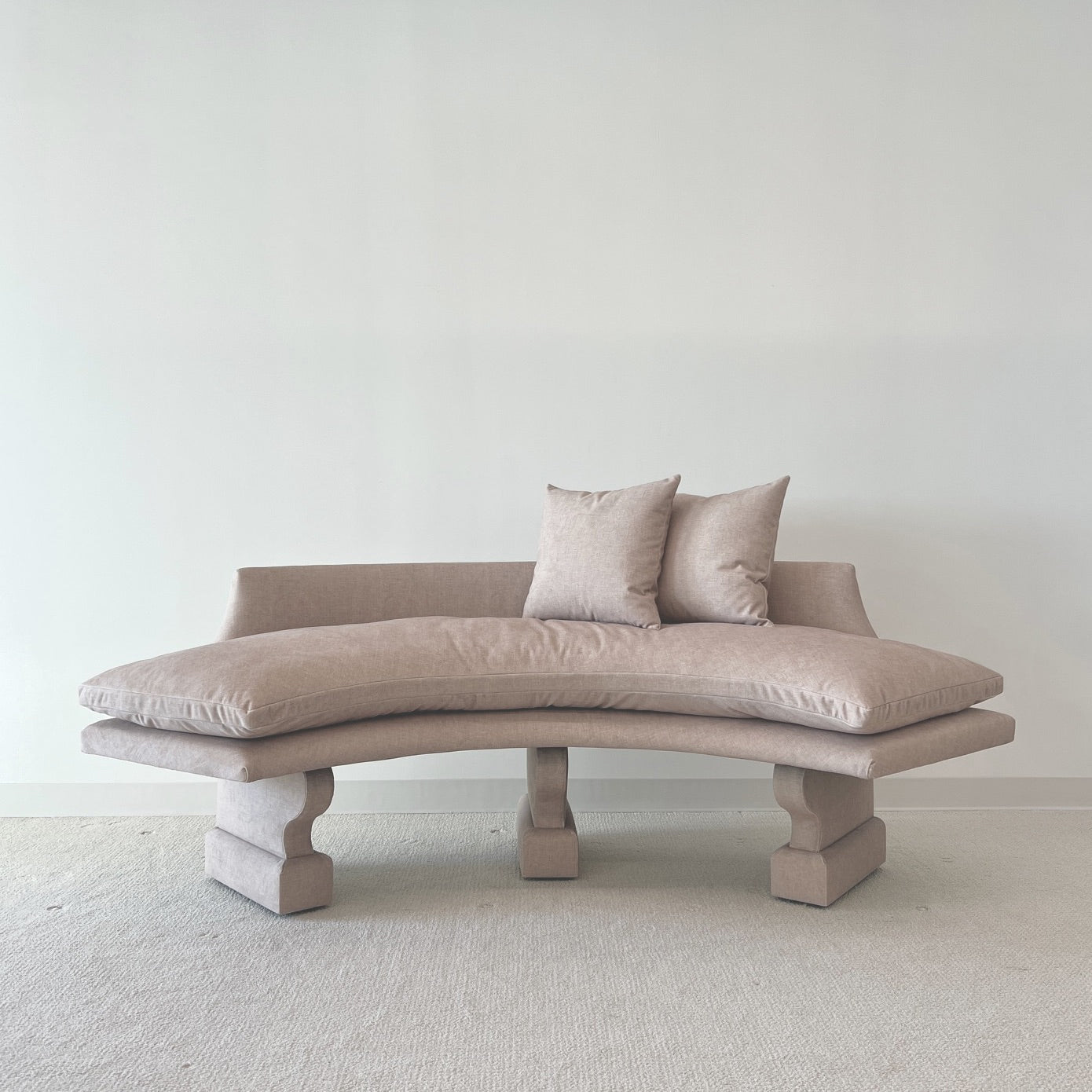 Curved Bench™