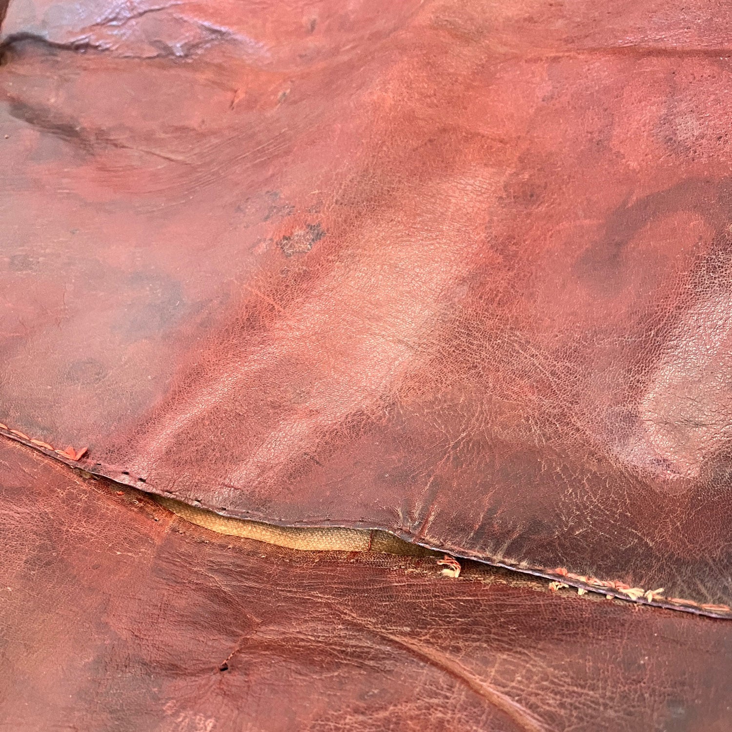 EARLY AMERICAN LEATHER FOLDING BUNK