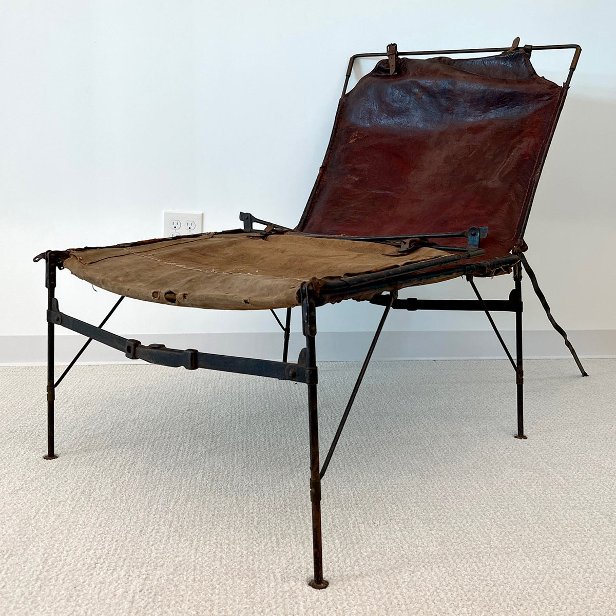 EARLY AMERICAN LEATHER FOLDING BUNK