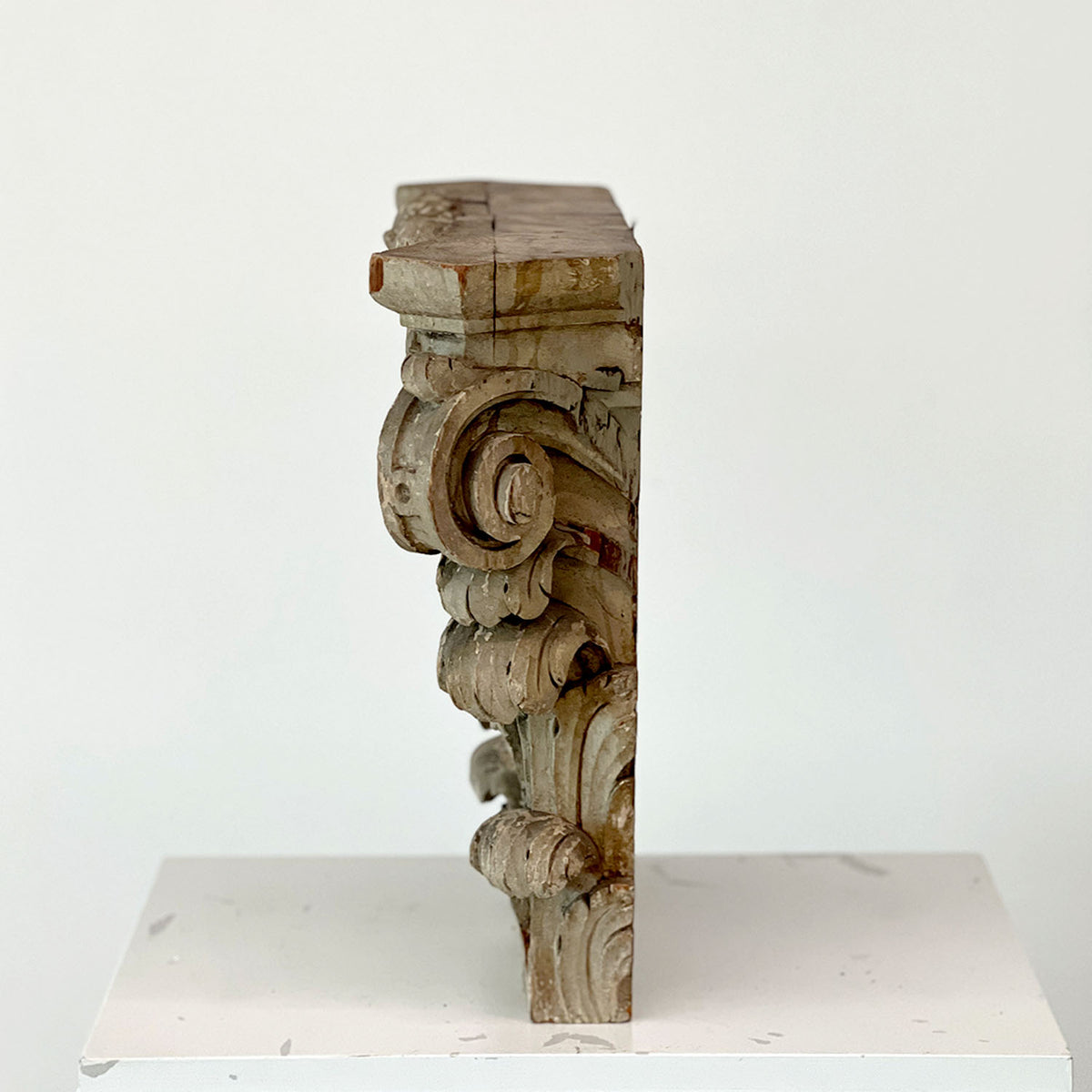 BAROQUE CARVED & PAINTED CORINTHIAN PEDIMENT CAPITAL - 2