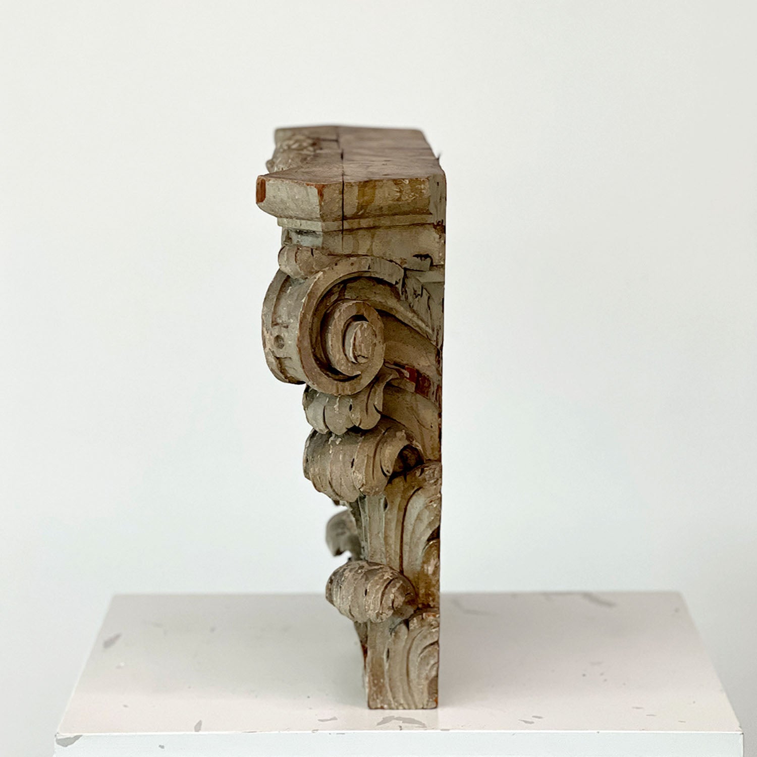 BAROQUE CARVED & PAINTED CORINTHIAN PEDIMENT CAPITAL - 2