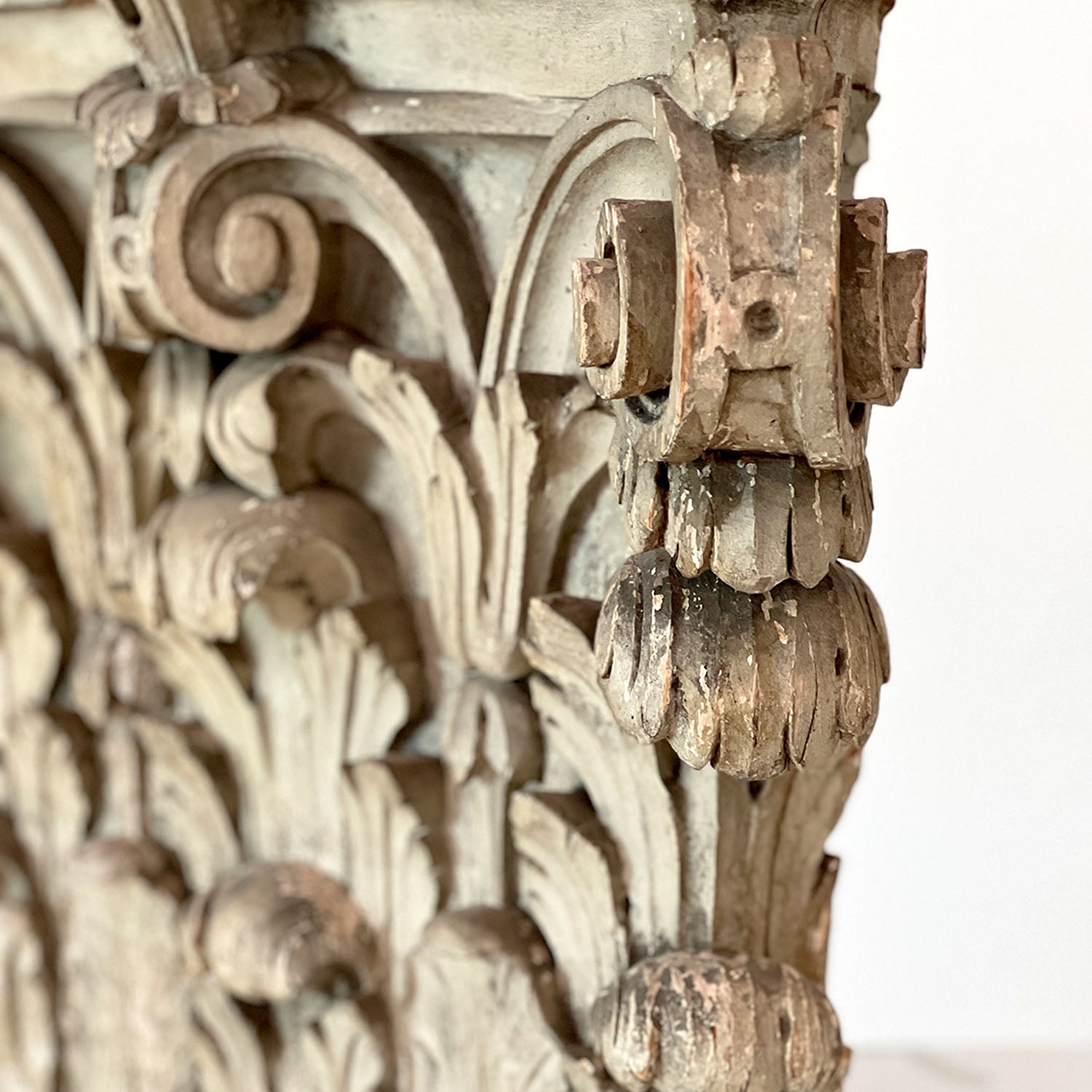 BAROQUE CARVED & PAINTED CORINTHIAN PEDIMENT CAPITAL - 2