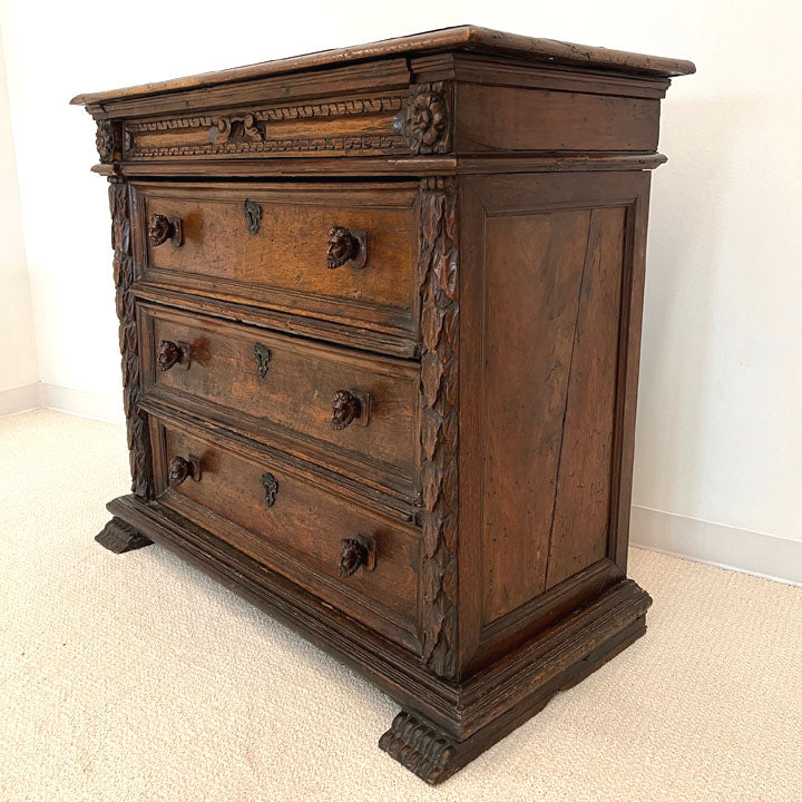 ITALIAN CARVED WALNUT CHEST OF DRAWERS