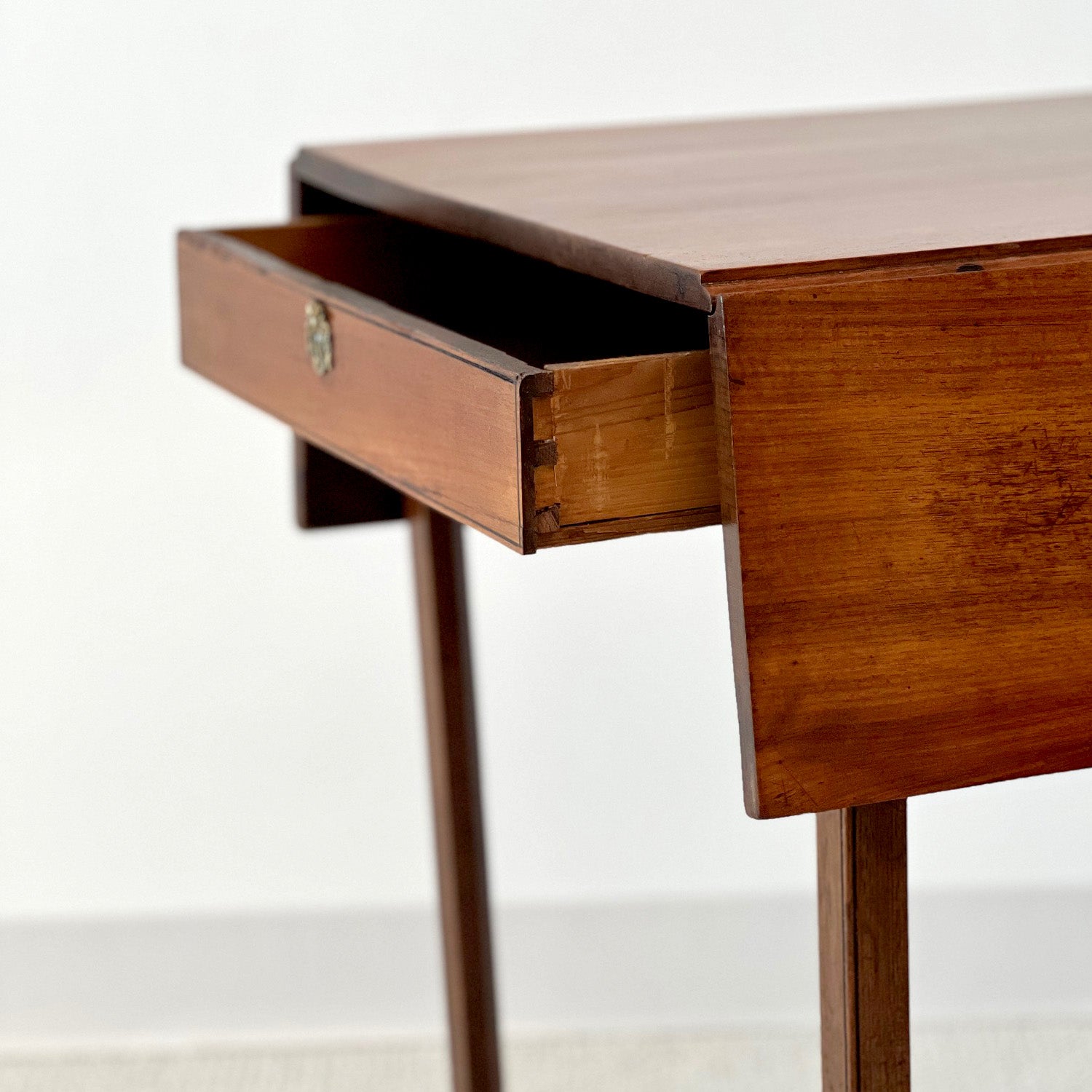 FEDERAL DROP LEAF TABLE