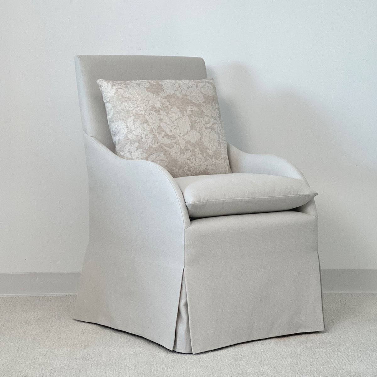 CURVED ARM HARLEY CHAIR™ - RTS