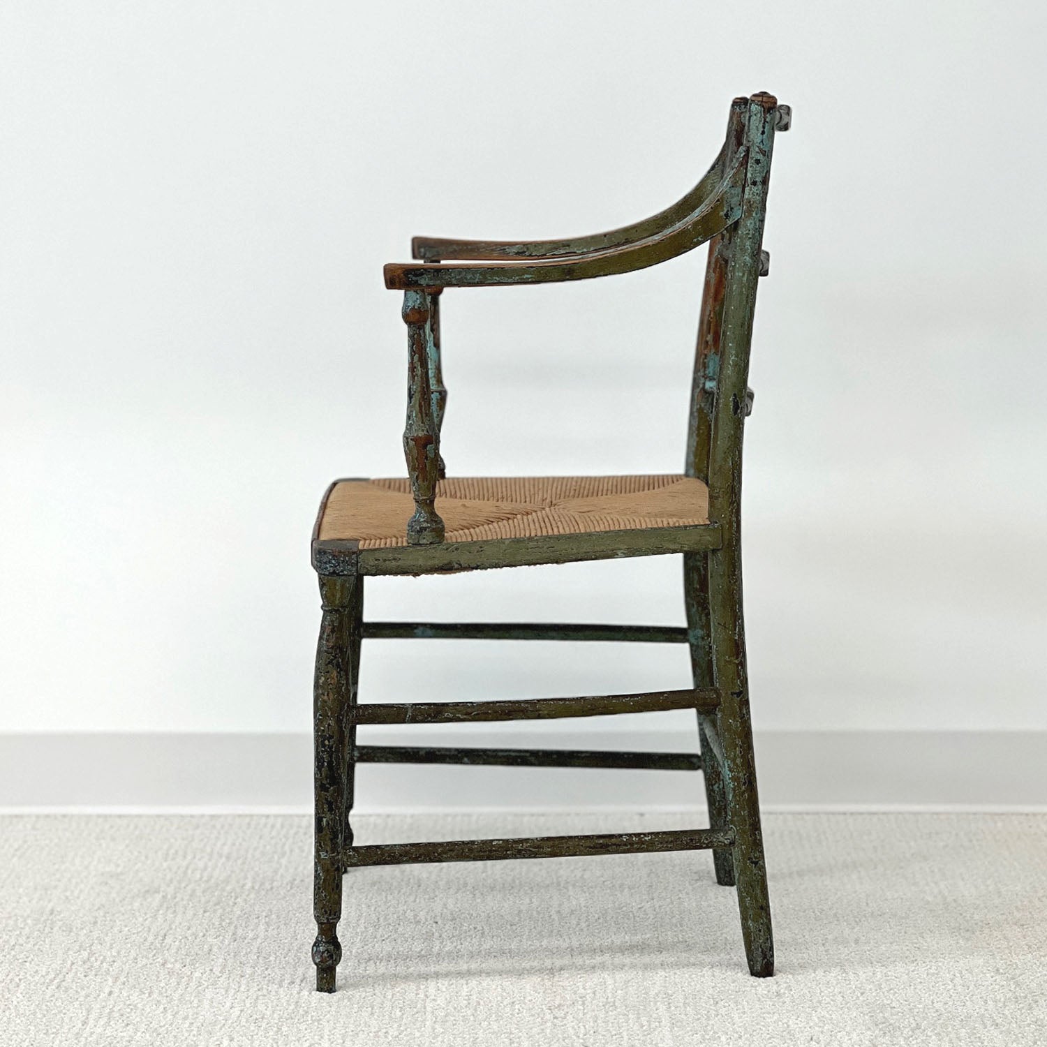 ENGLISH PULL-UP CHAIR