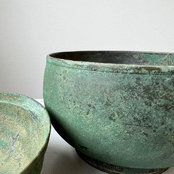 GORYEO DYNASTY BRONZE FOOTED BOWL WITH LID