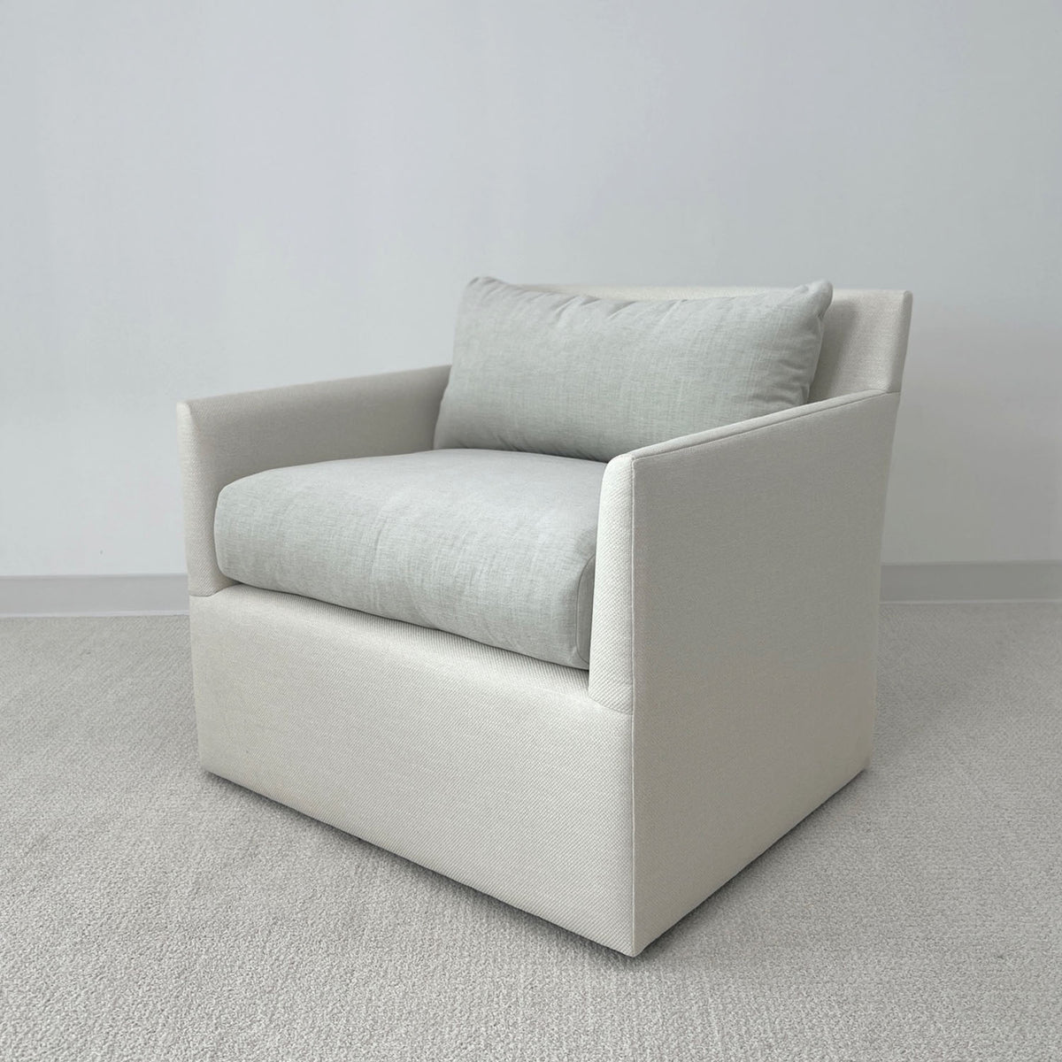 LOUNGE CHAIR™ - RTS