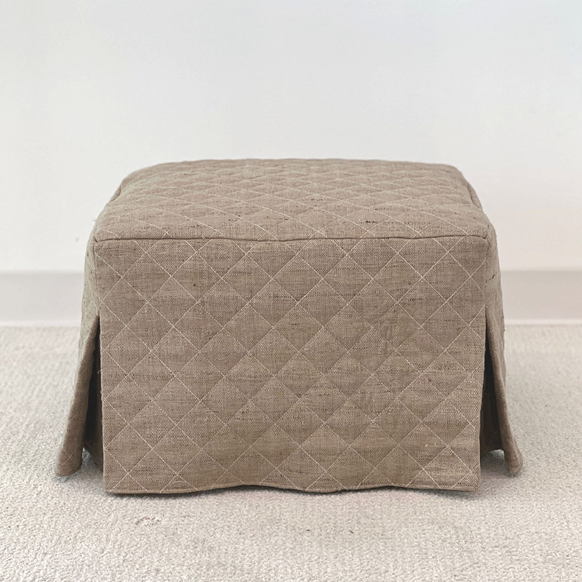 QUILTED OTTOMAN - RTS