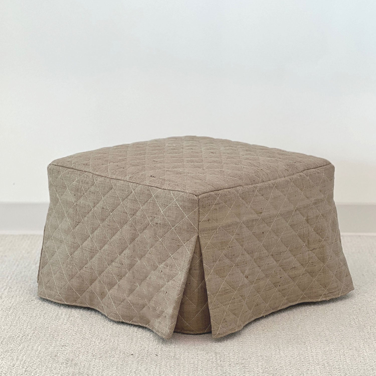 QUILTED OTTOMAN - RTS