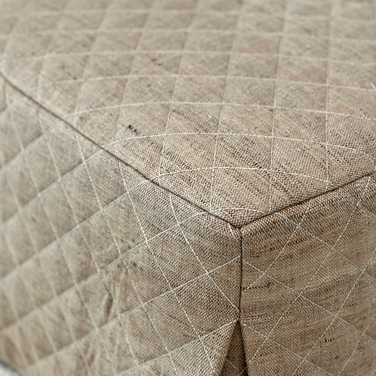 QUILTED OTTOMAN - RTS
