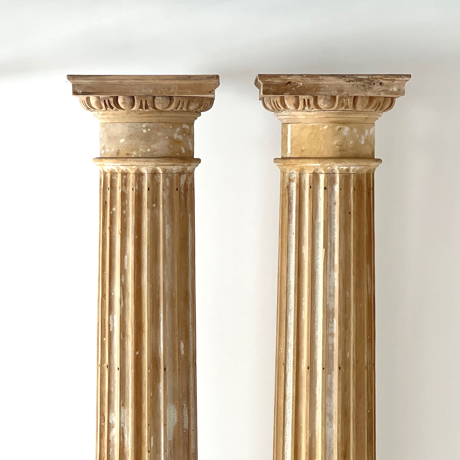 NEWPORT FEDERAL WOOD COLUMNS (PAIR)