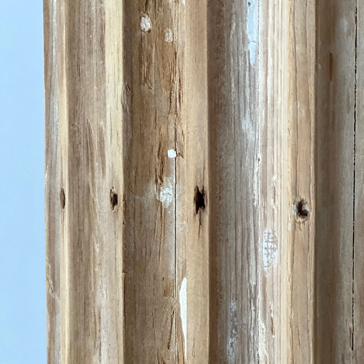 NEWPORT FEDERAL WOOD COLUMNS (PAIR)