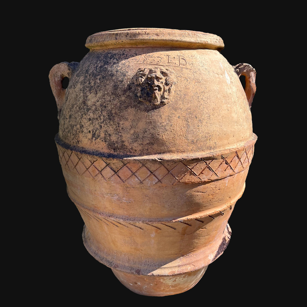 GRAND SCALE TERRACOTTA POT