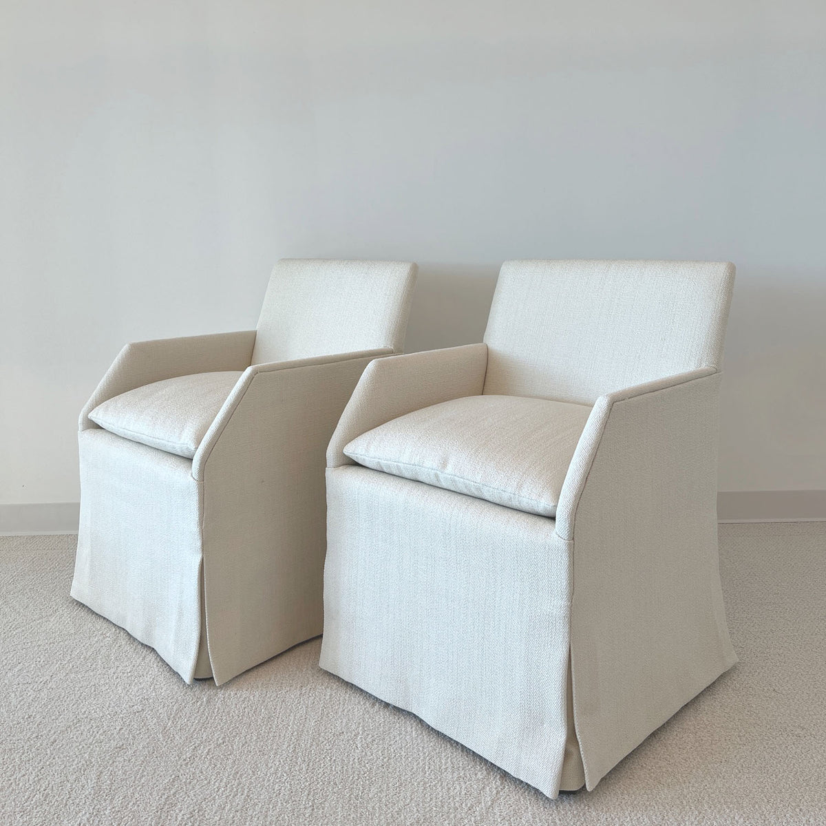 VILLA CHAIR™ (PAIR) - SHOWROOM SAMPLE