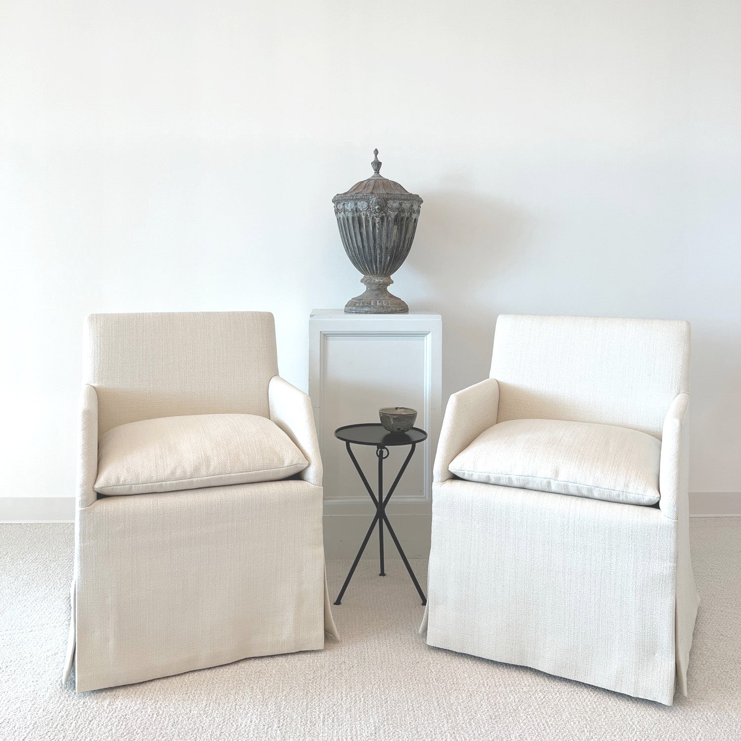 VILLA CHAIR™ (PAIR) - SHOWROOM SAMPLE