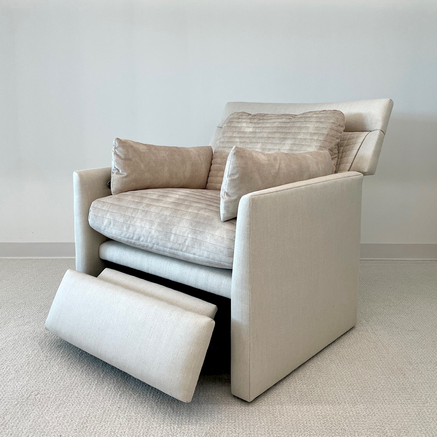 HIGH BACK RECLINER™ - RTS