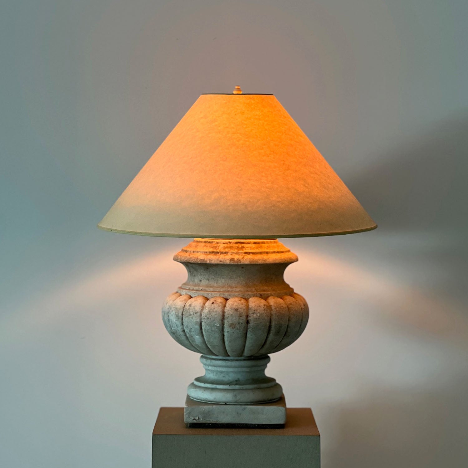 WHITE MARBLE URN LAMP