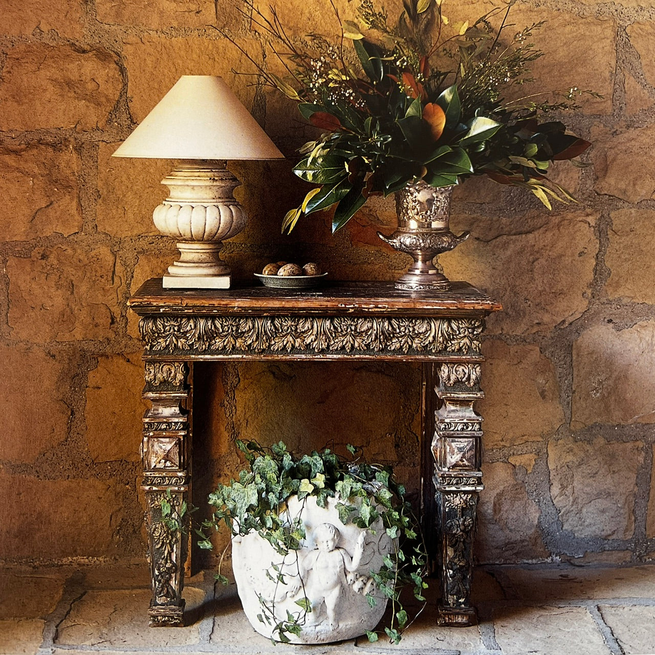 WHITE MARBLE URN LAMP