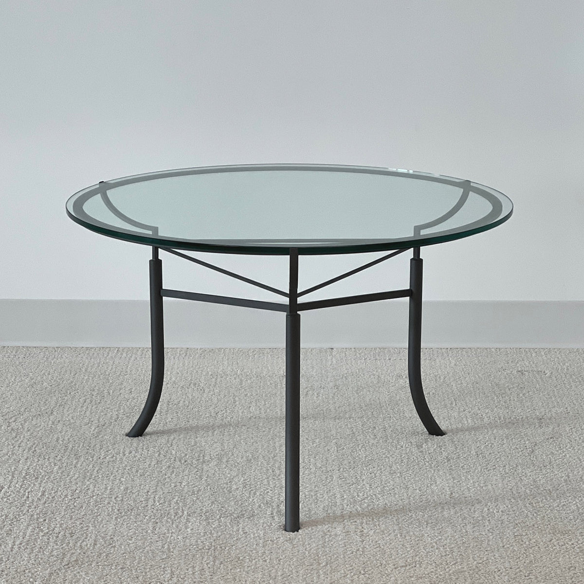 TRIPOD COCKTAIL TABLE™