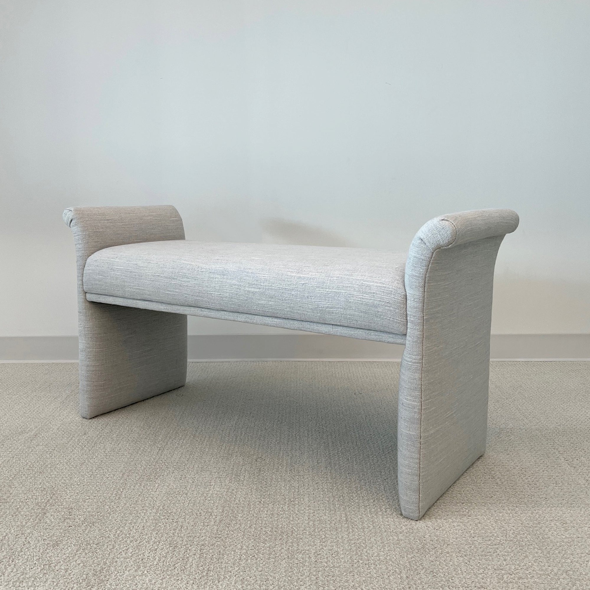 UPHOLSTERED BENCH™