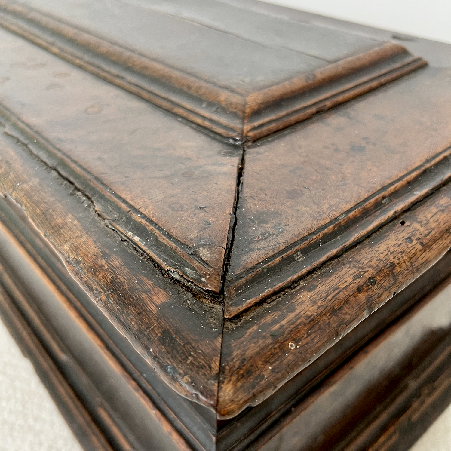 BAROQUE WALNUT TABLE COFFER