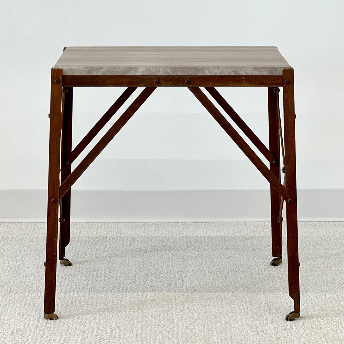 X SIDE PULL-UP TABLE™