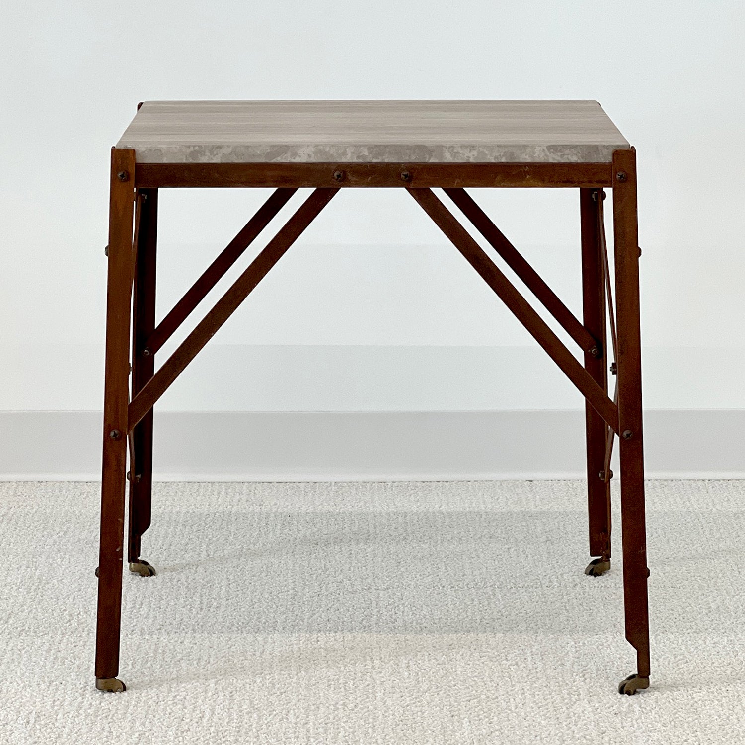 X SIDE PULL-UP TABLE™