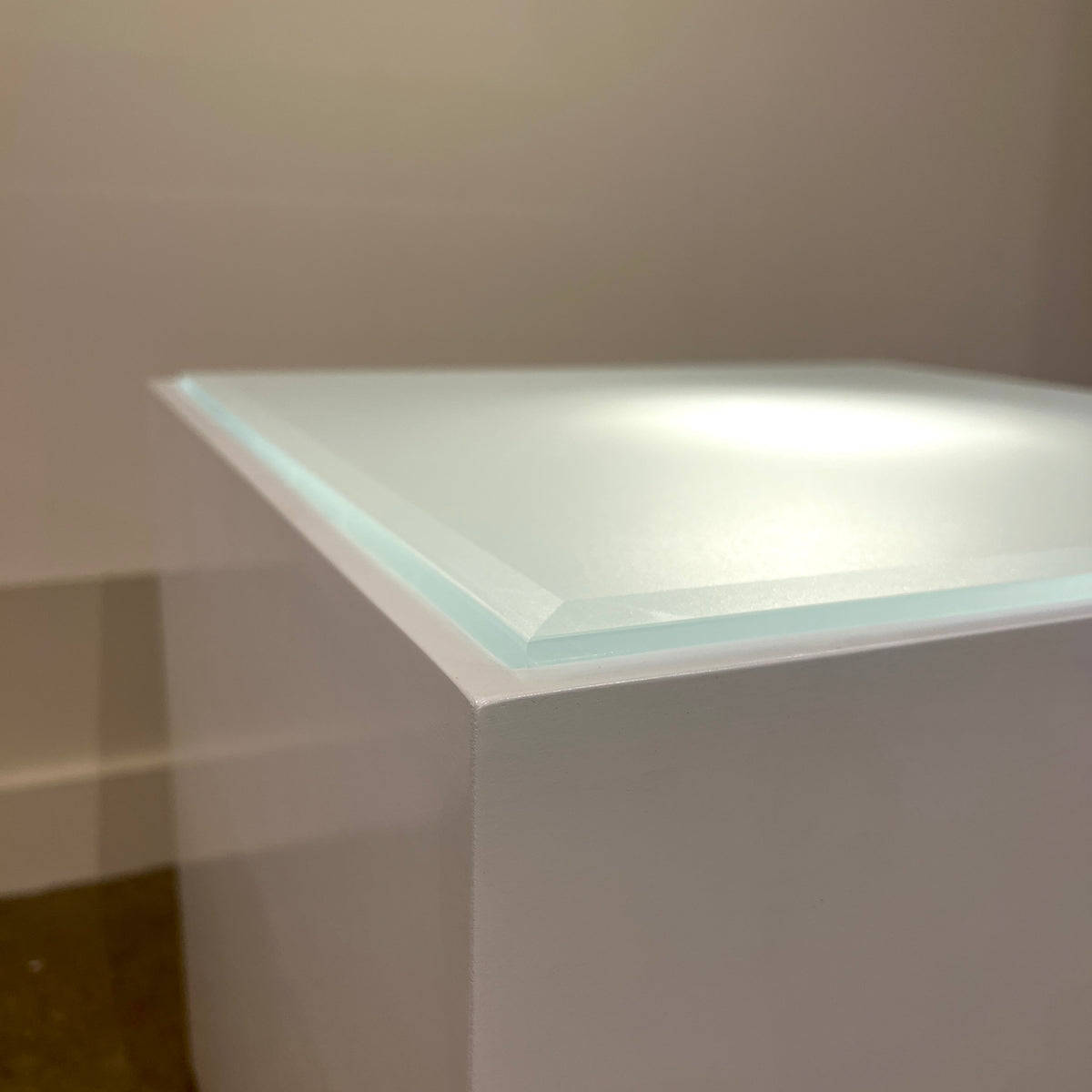 LANTERN CUBE TABLE™ - SHOWROOM SAMPLE