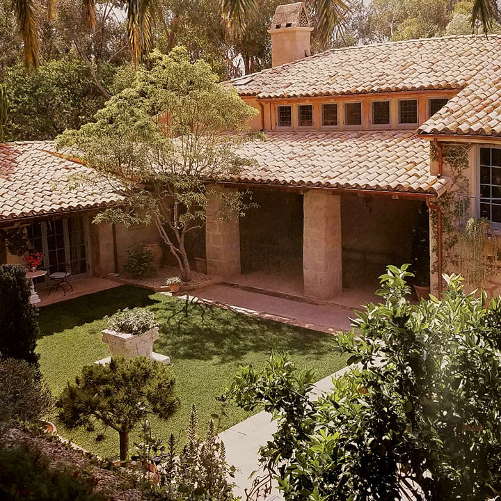VILLA - HARDCOVER