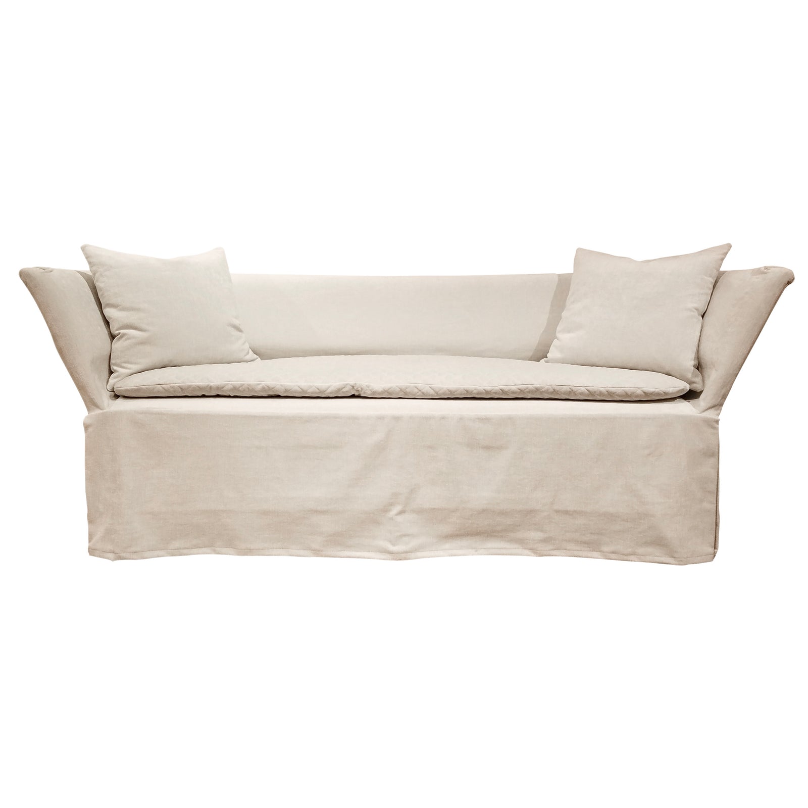 CROMWELL BENCH - SHOWROOM SAMPLE