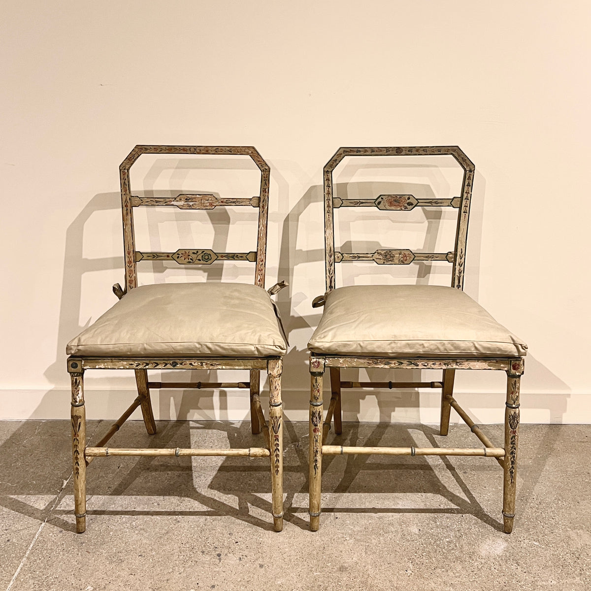 18th CENTURY REGENCY SIDE CHAIRS (PAIR)
